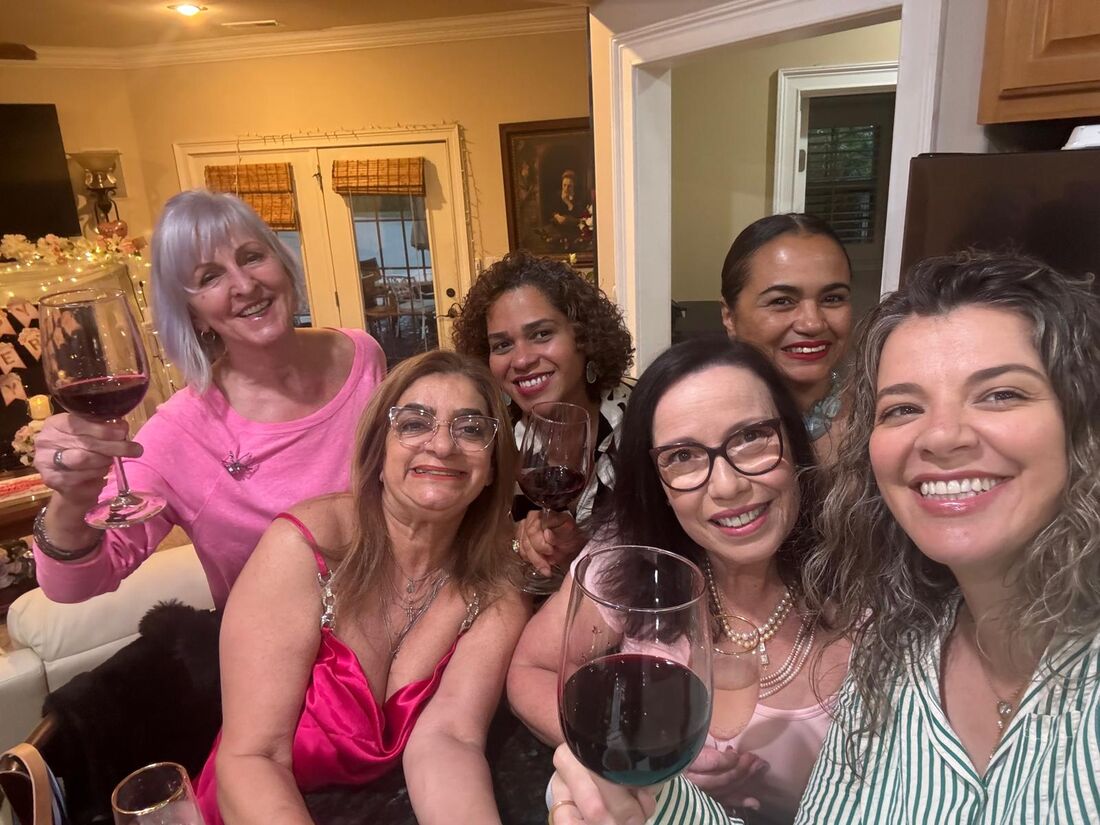The club — Mother's Day (dress code: pink / white / light floral)
